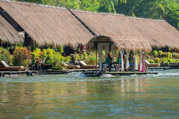 Hotel River Kwai Jungle Rafts